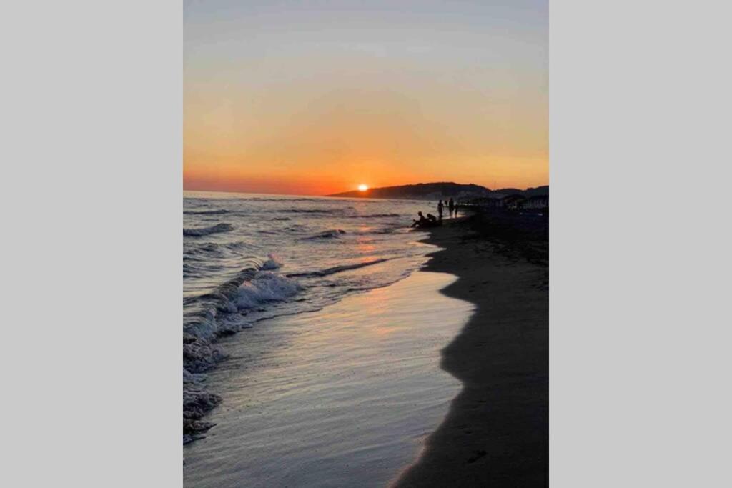 Ferienwohnung The Beach House With The Magical Sunsets Ulcinj Exterior foto
